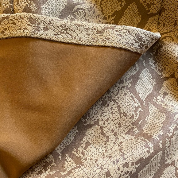 Snake skin look skirt - Picture 7 of 7